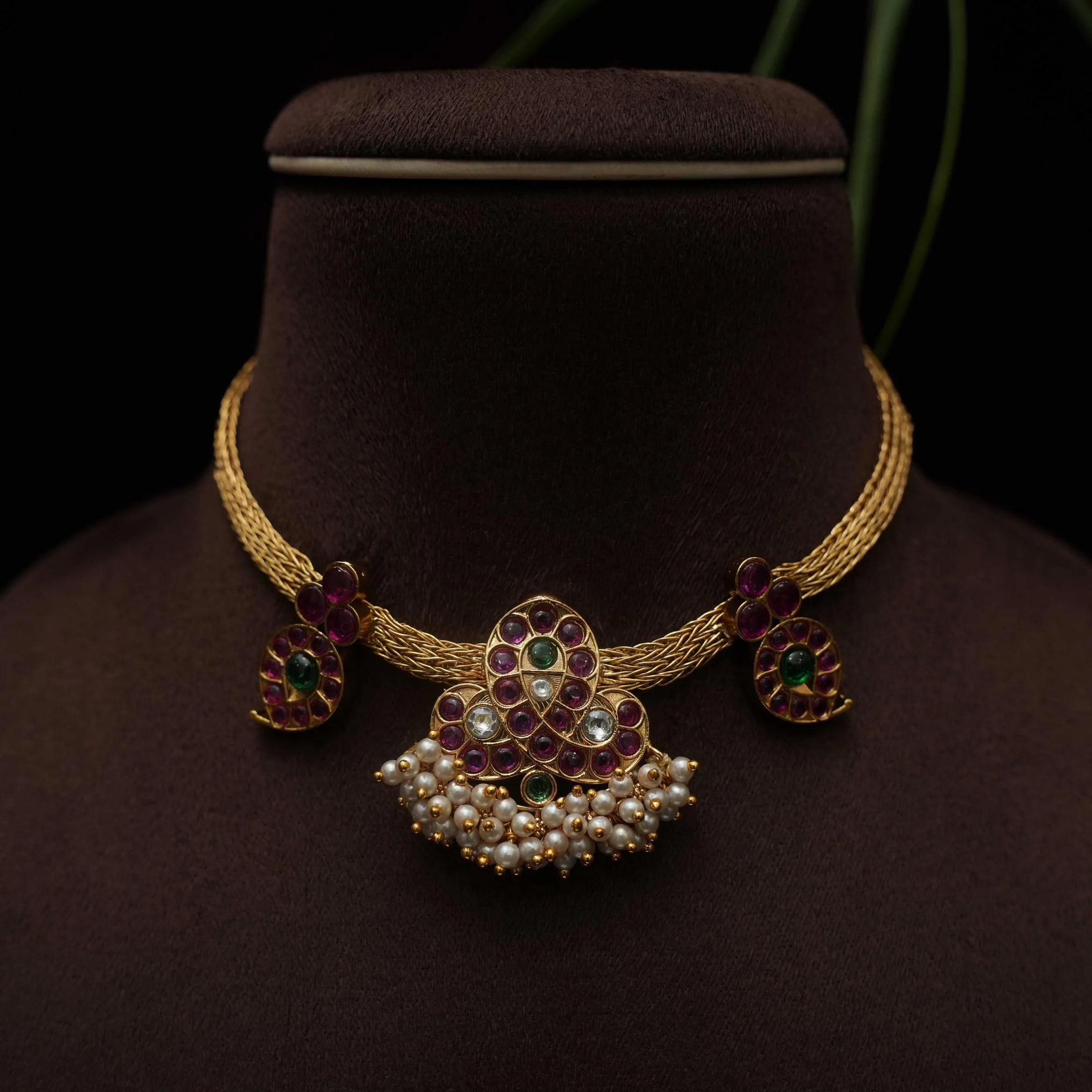 Vaanya Antique Choker