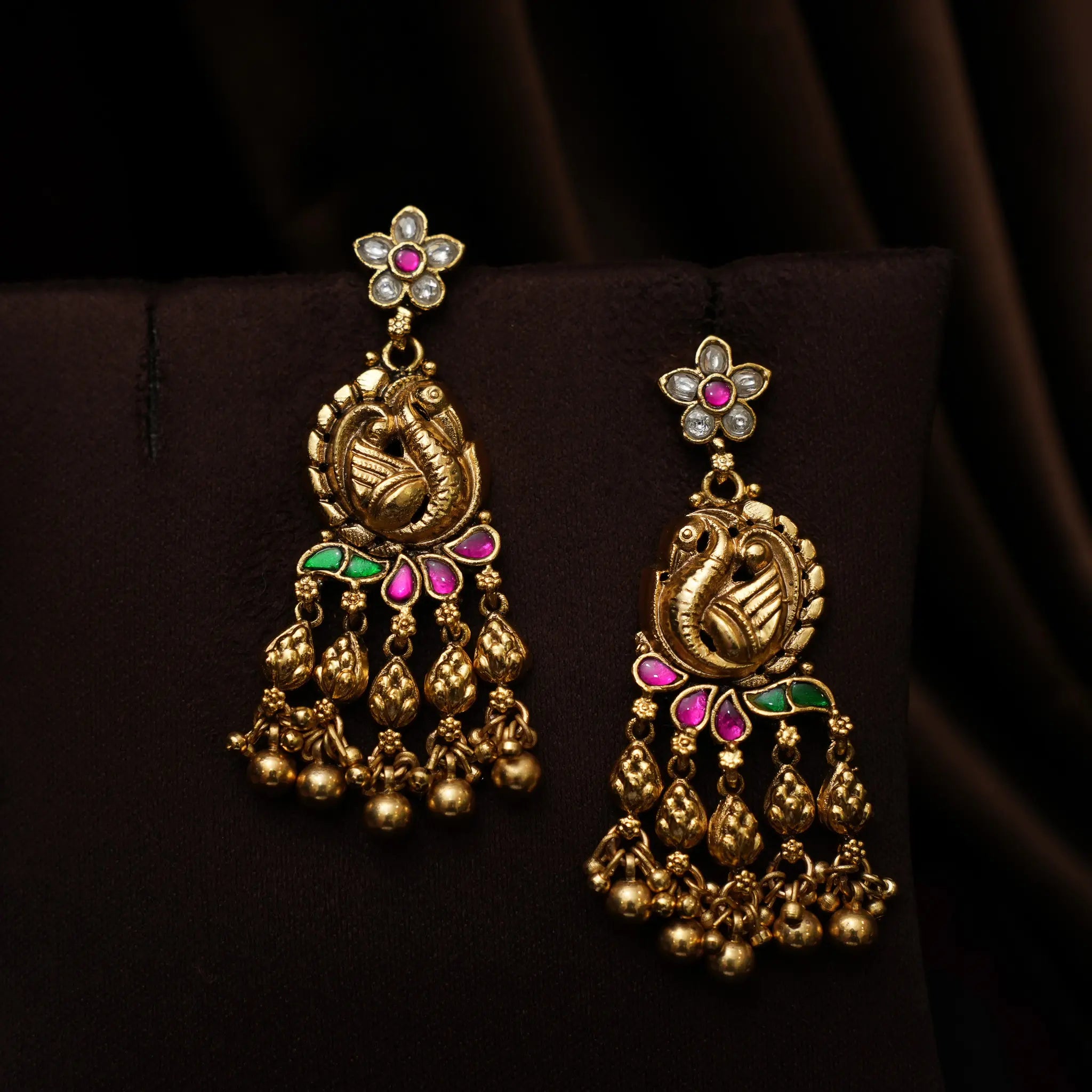 Vagisha Antique Necklace - Golden Ball