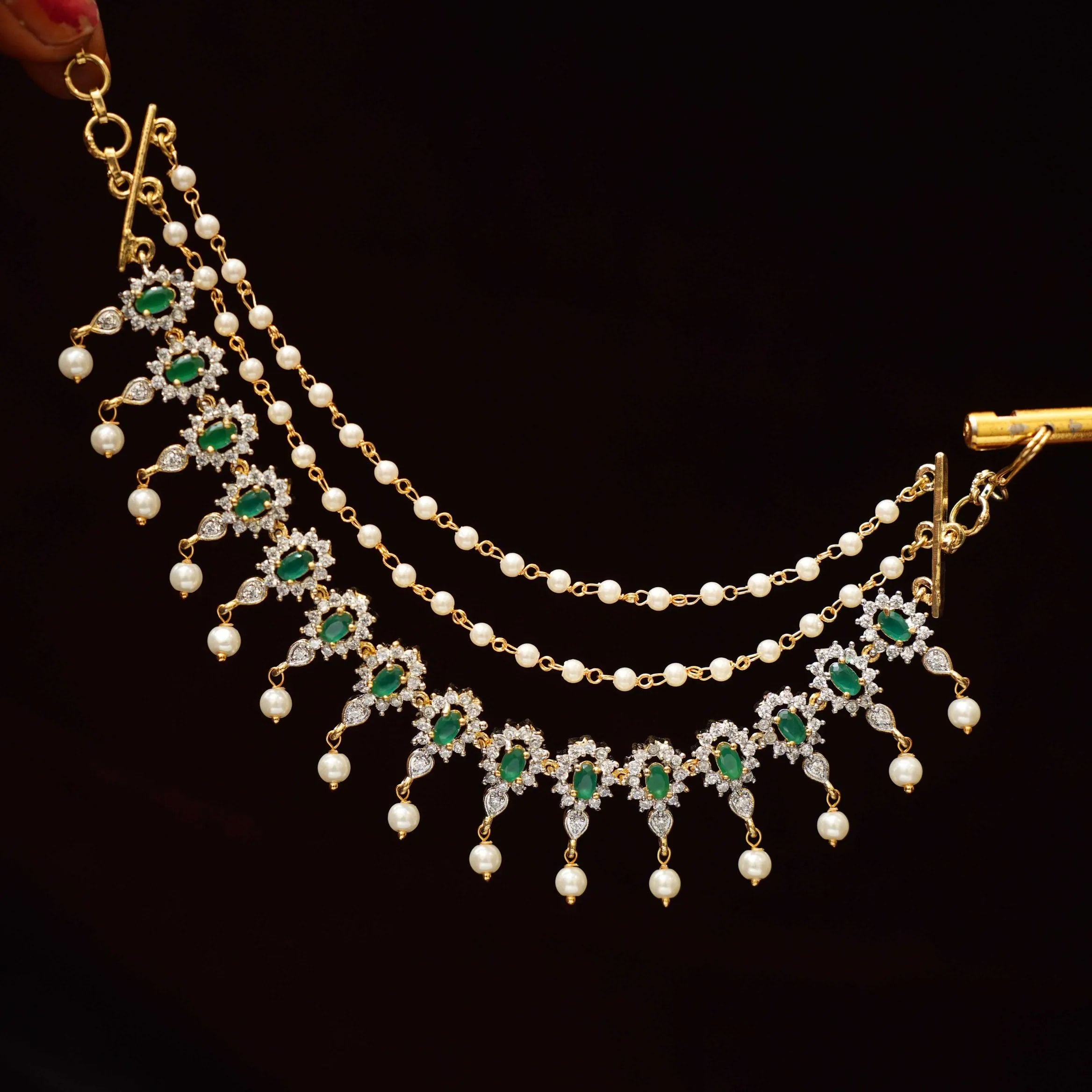 Vagushi Zircon Ear Chain - Green