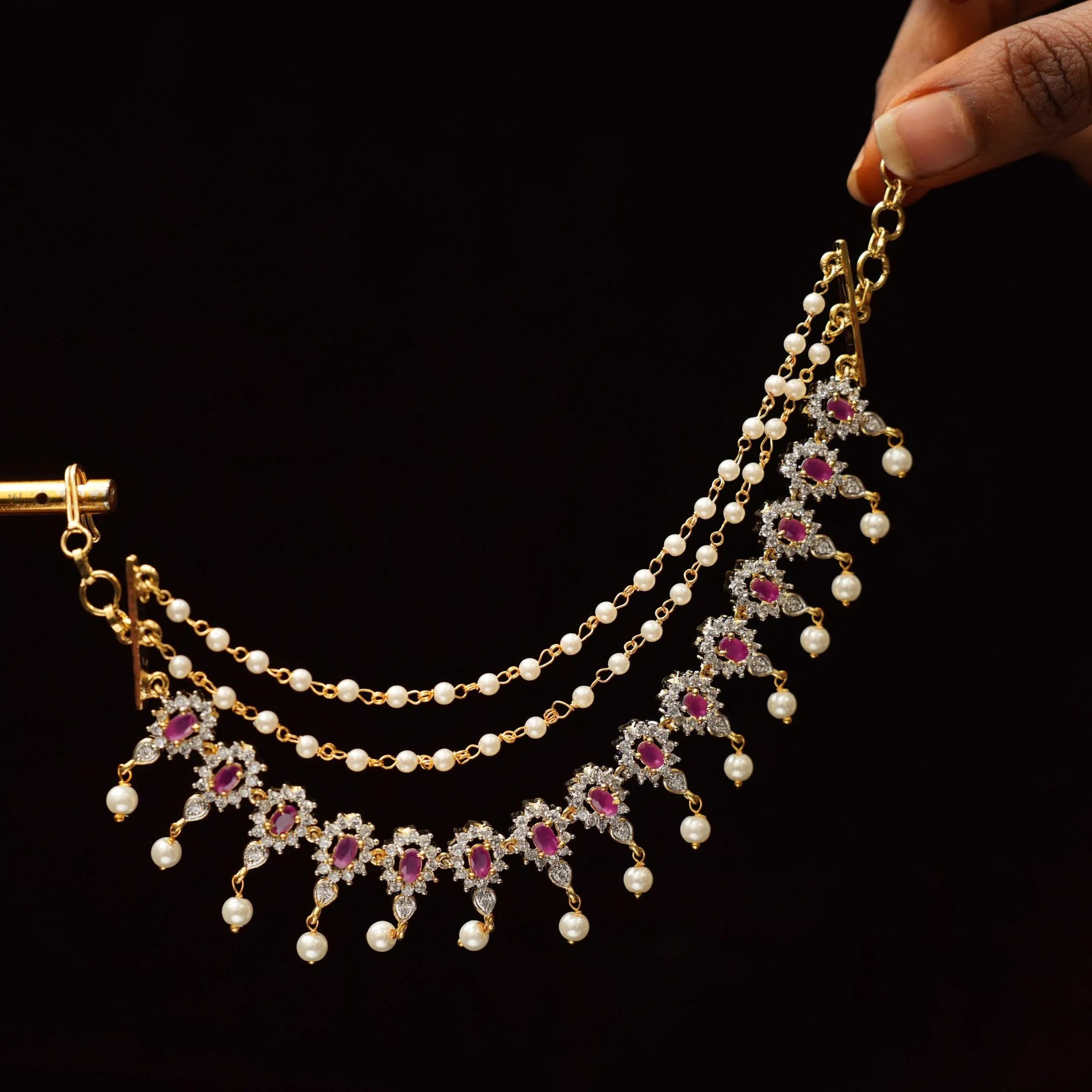 Vagushi Zircon Ear Chain - Reddish Pink