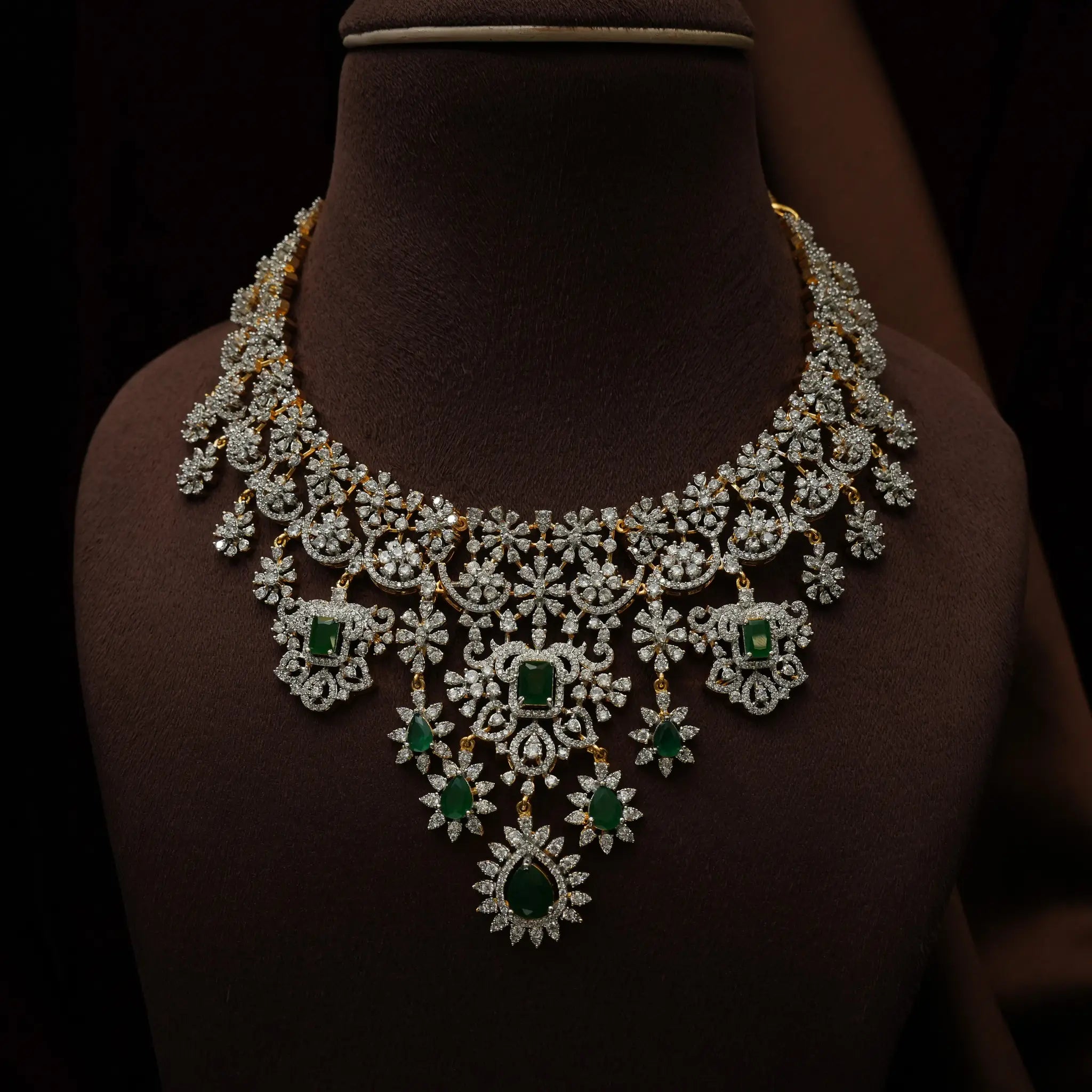 Vahnika Zircon Necklace - Green