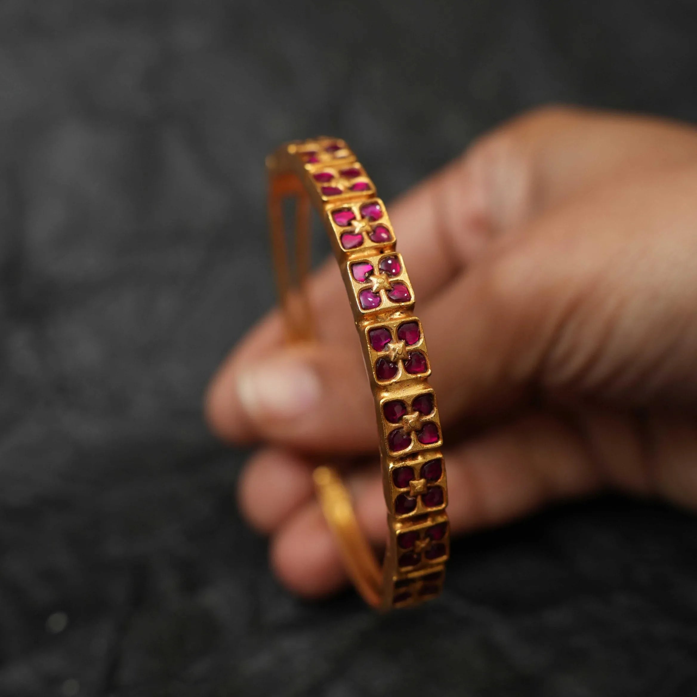 Vaidei Silver Bangle - Reddish Pink