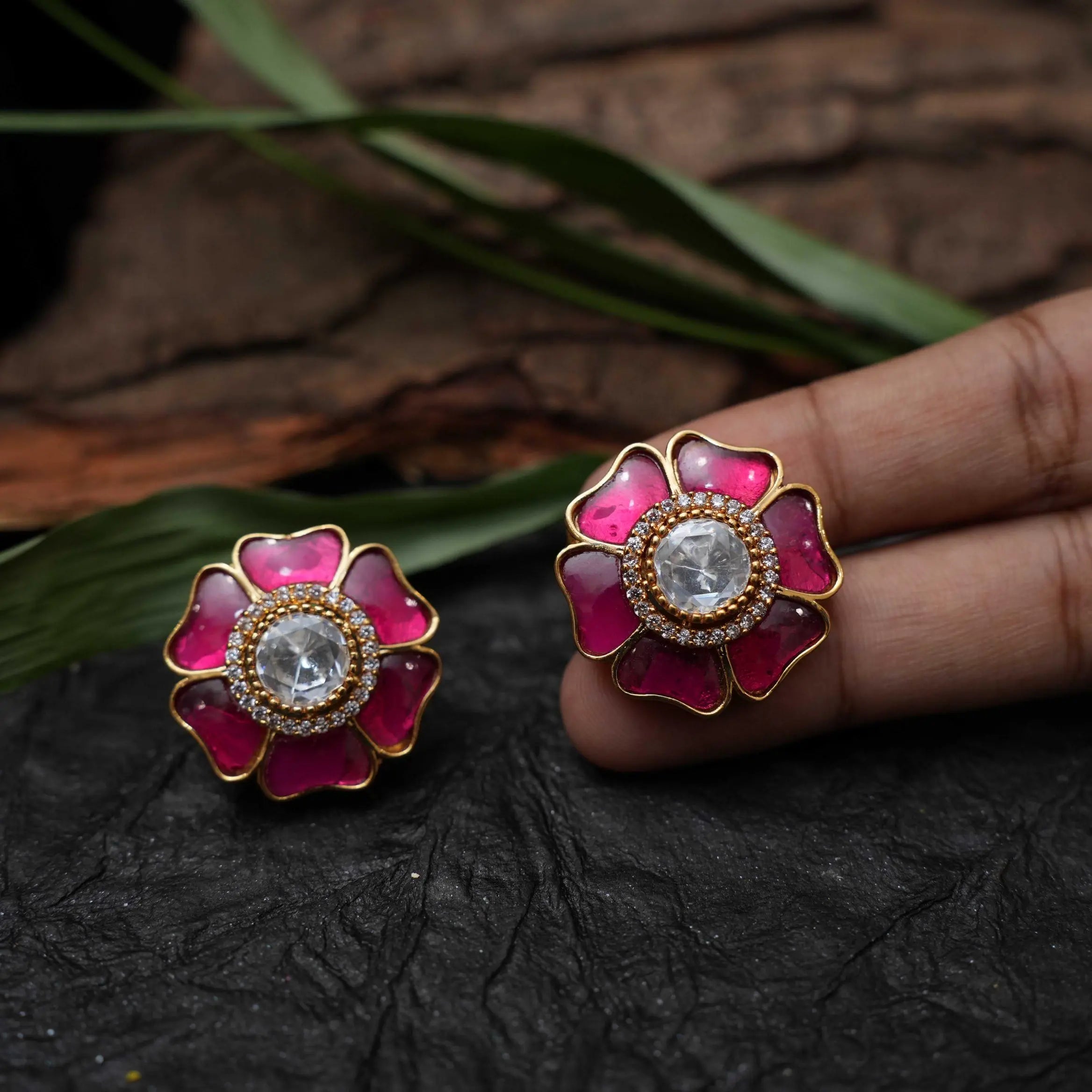 Vanya Polki Ear Stud - Red