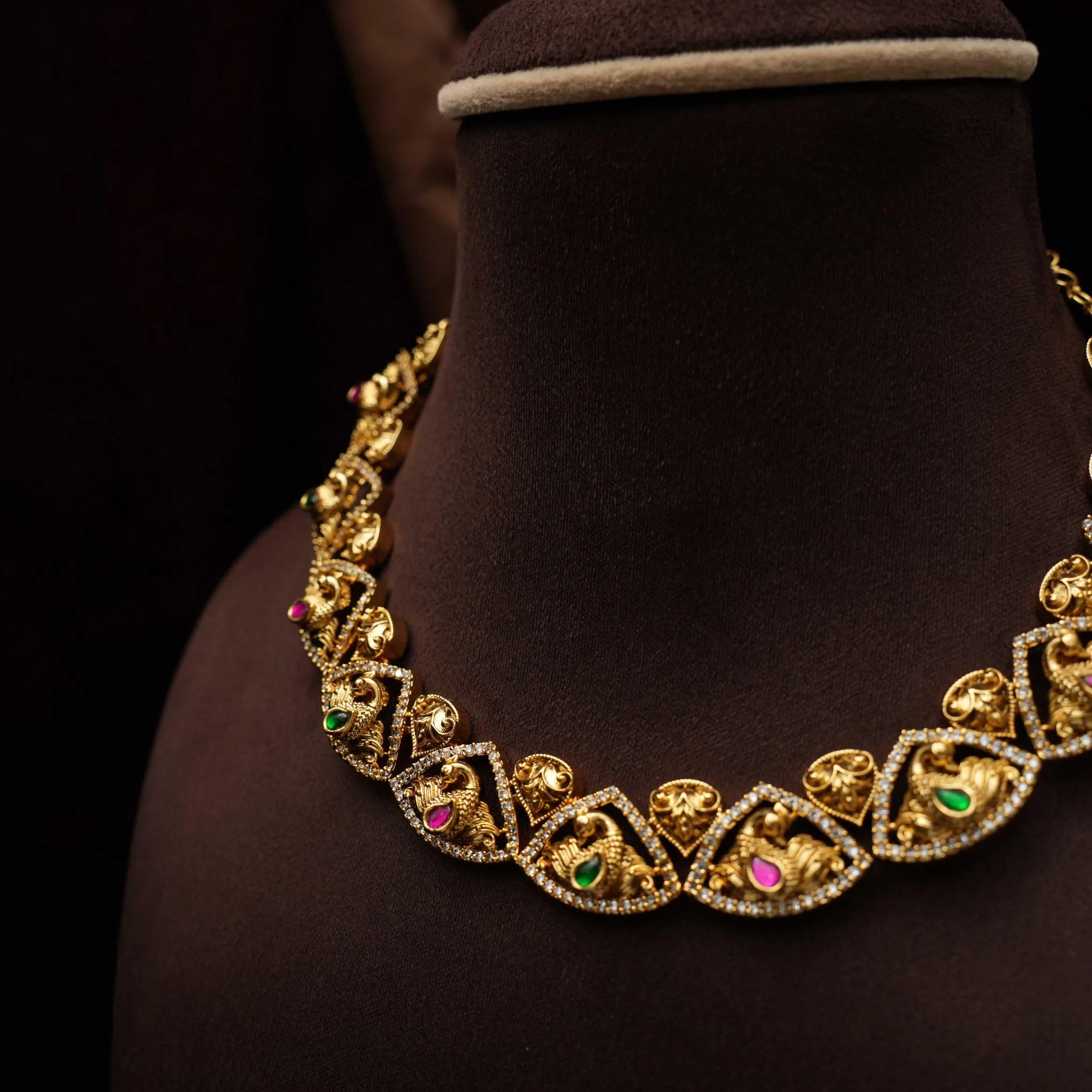 Varidhi Antique Choker