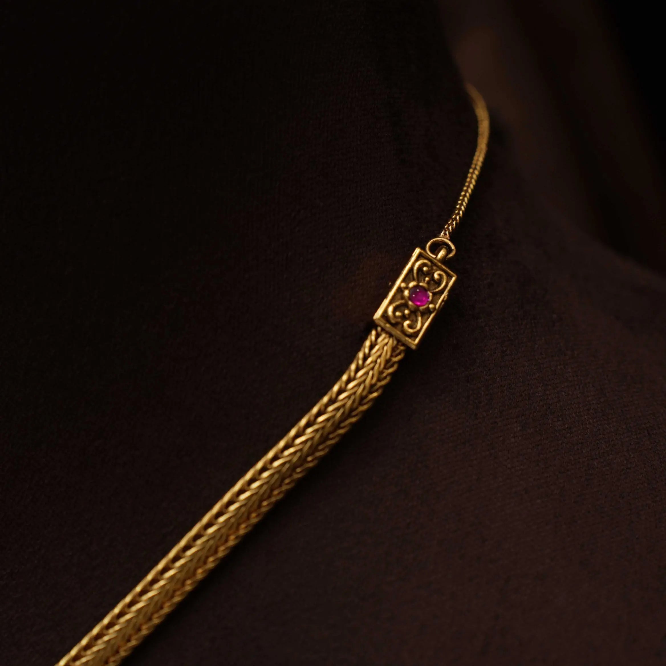 Varuja Antique Necklace - Reddish Pink