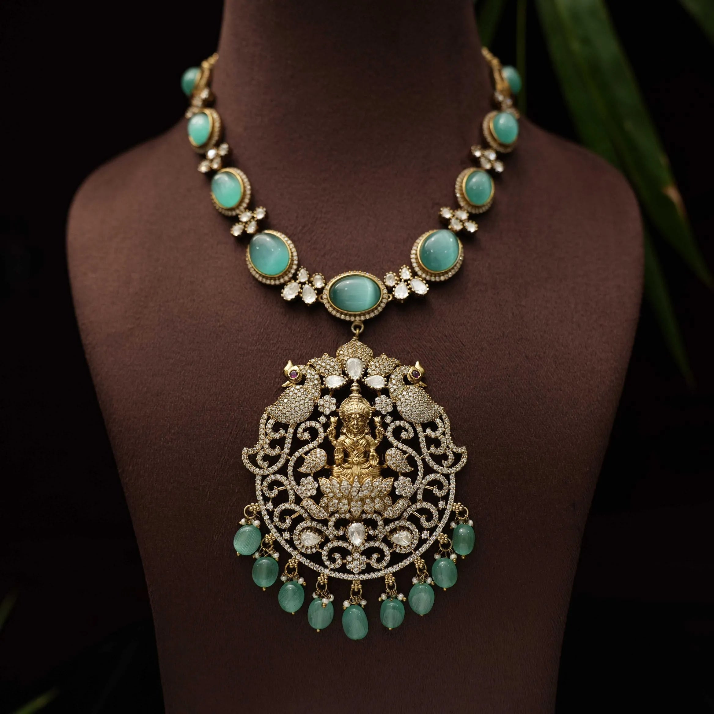 Varuna Zircon Necklace