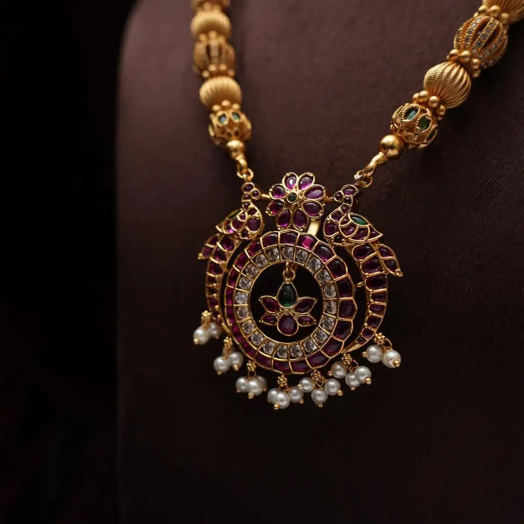 Vayuna Antique Necklace