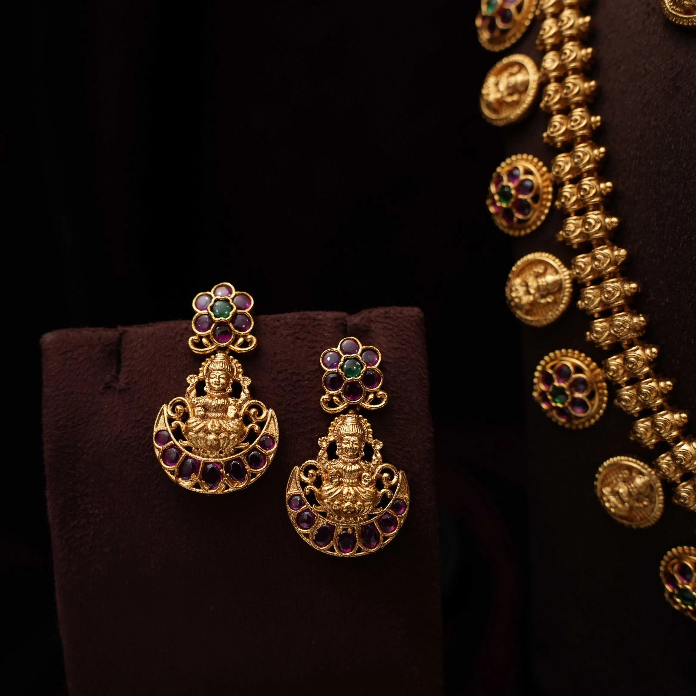 Vedika Antique Necklace