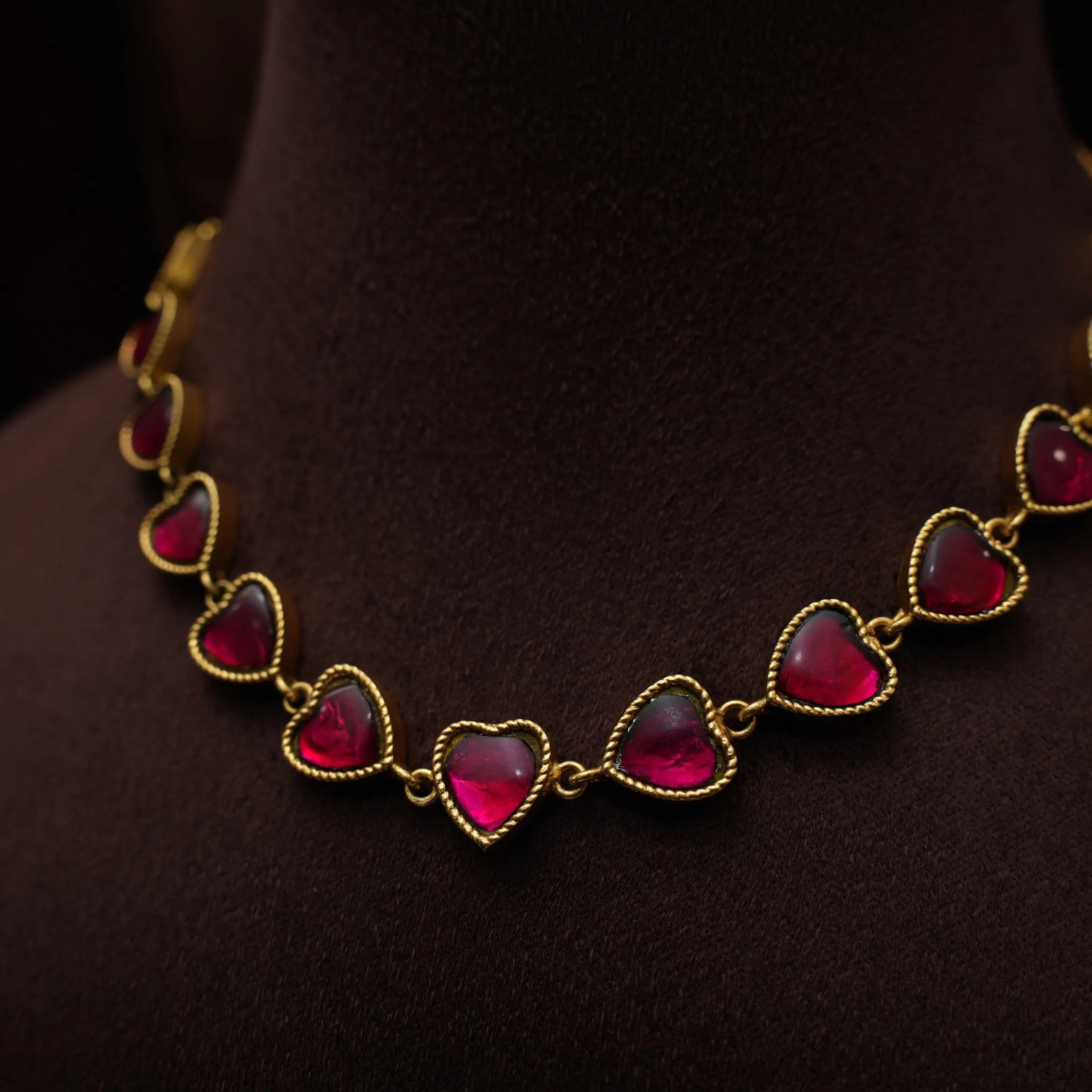 Viha Polki Minimal Necklace - Red