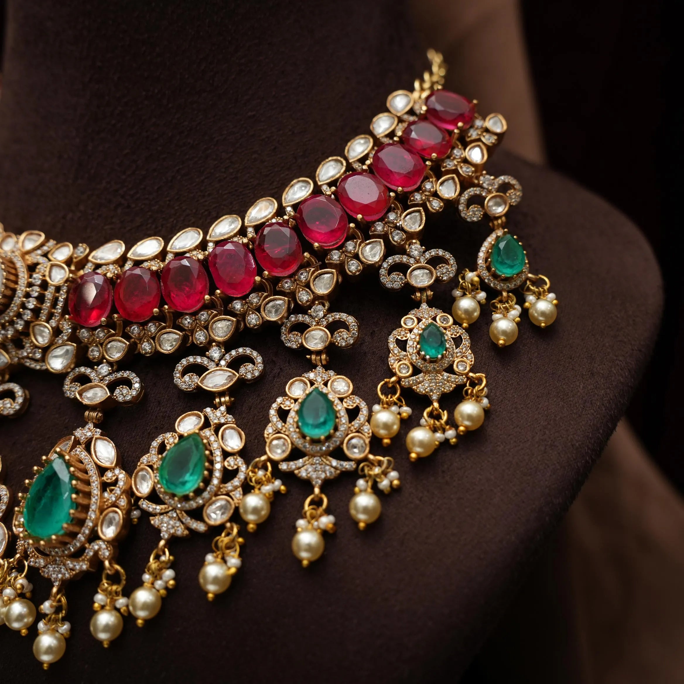 Vihanika Victorian Necklace