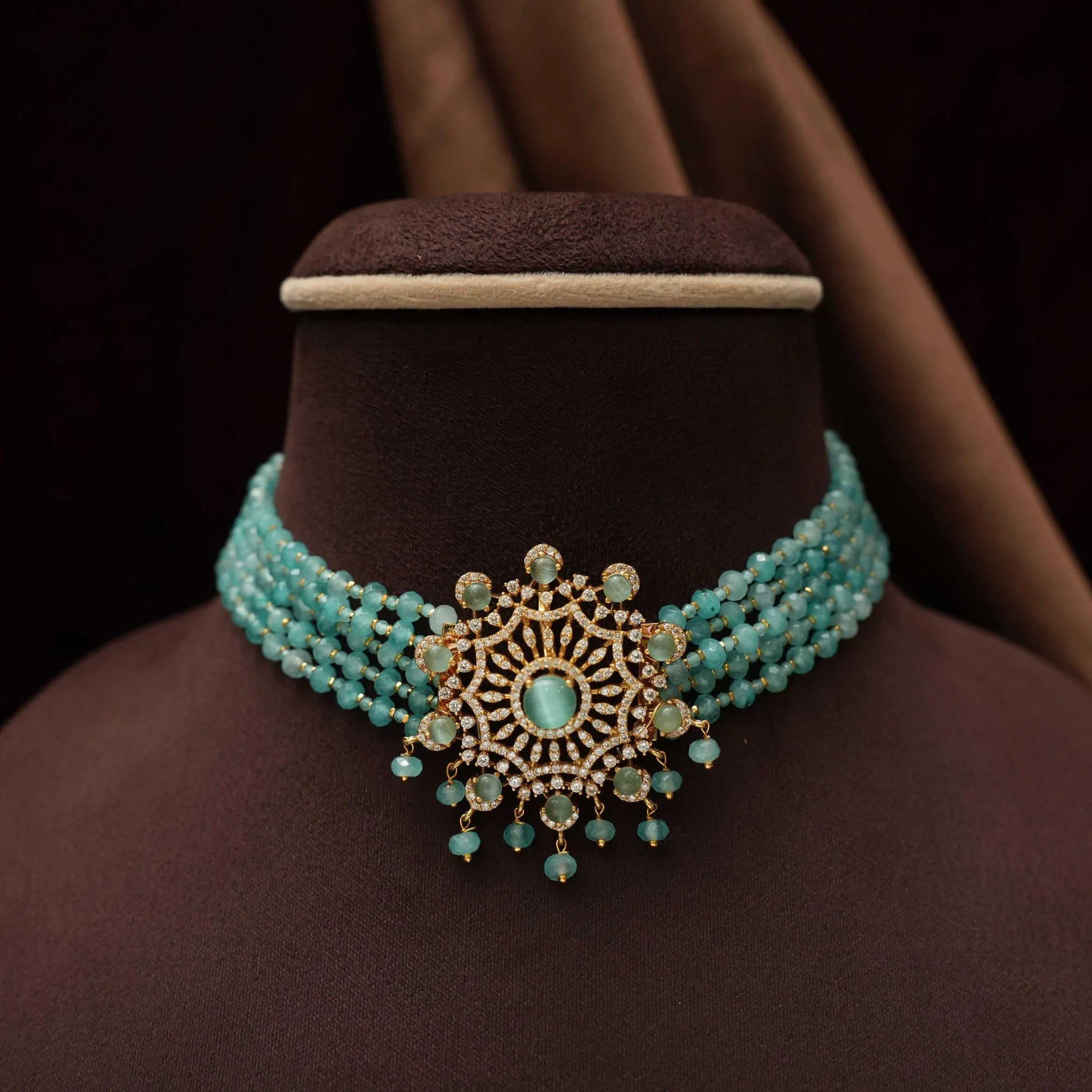 Vihank Beaded Choker