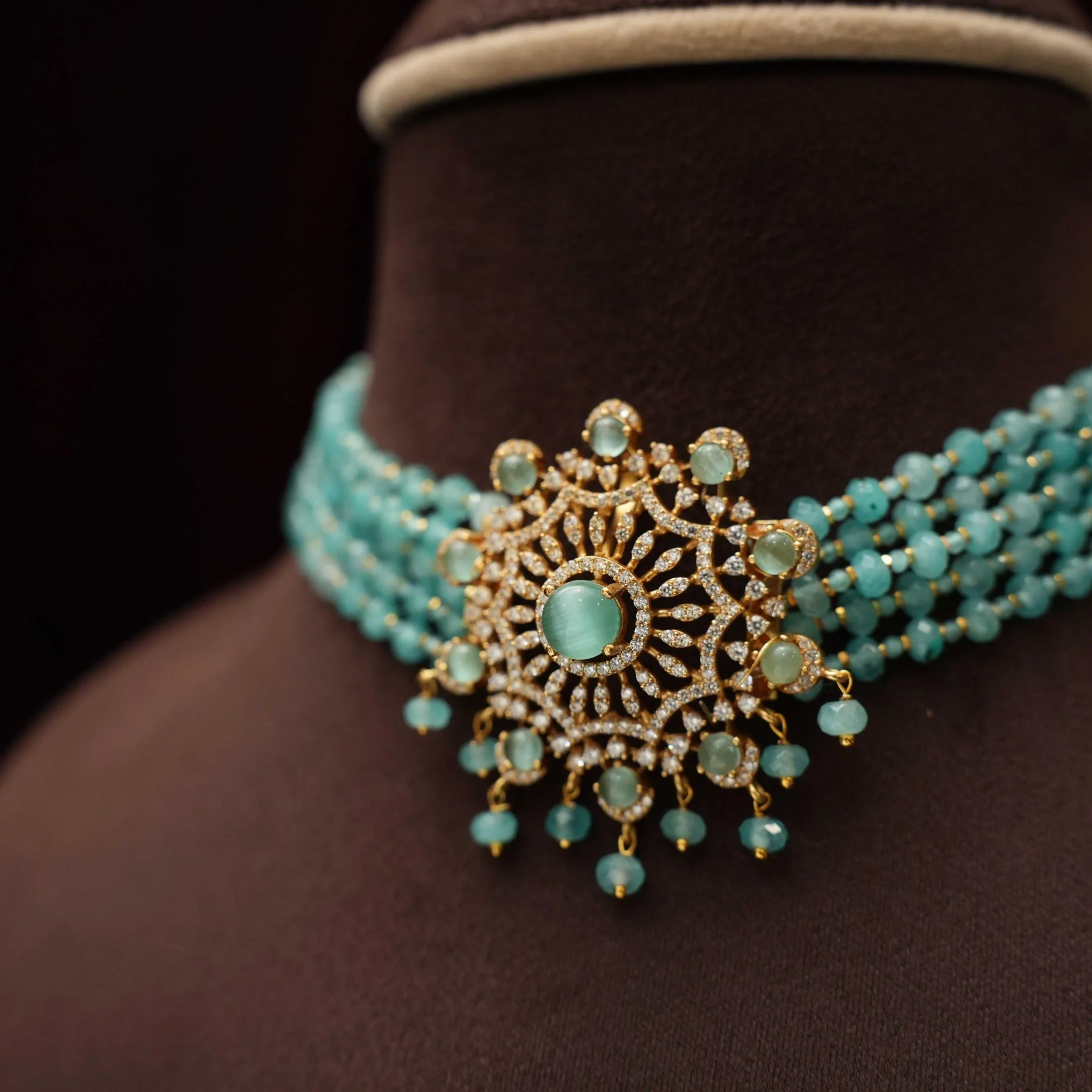 Vihank Beaded Choker