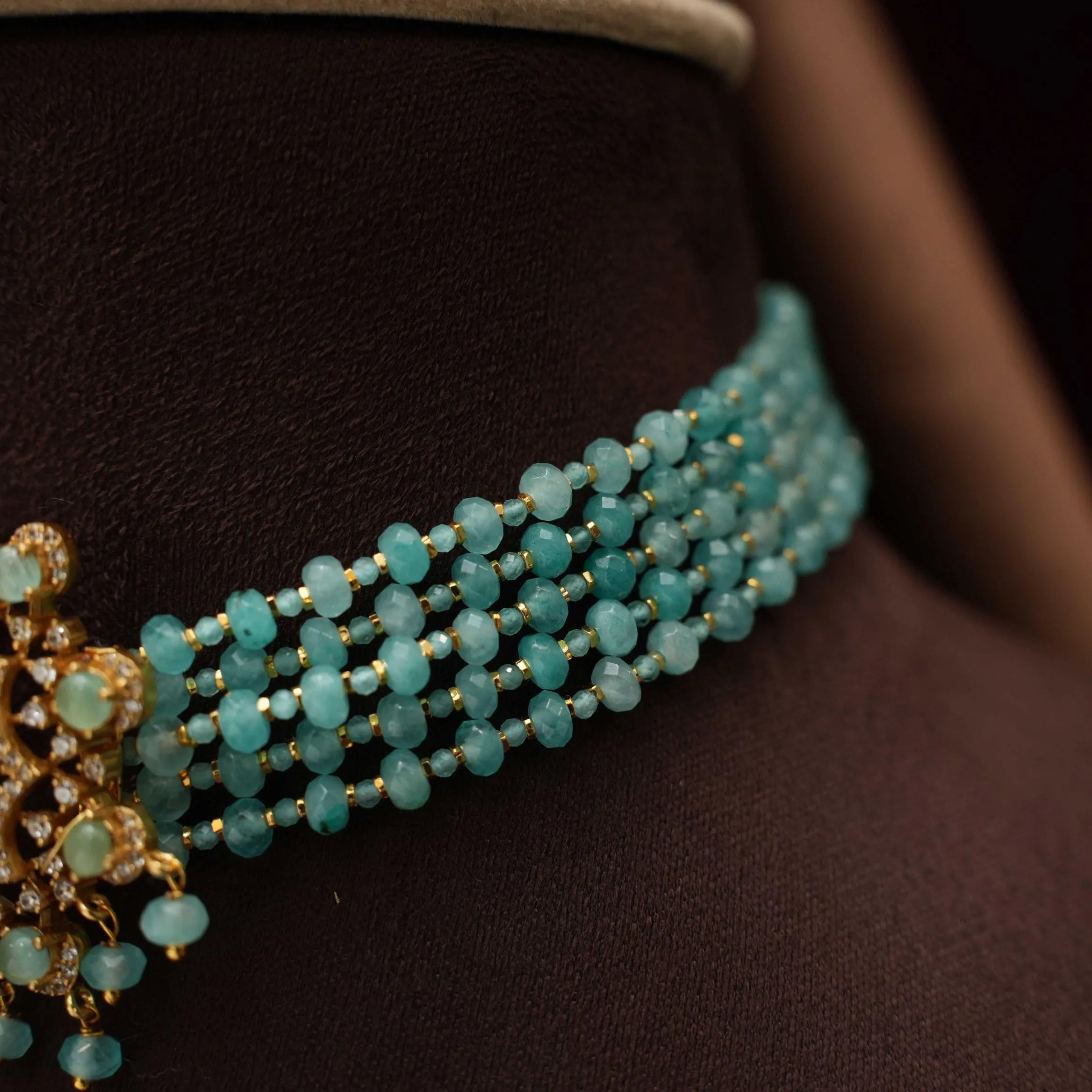 Vihank Beaded Choker