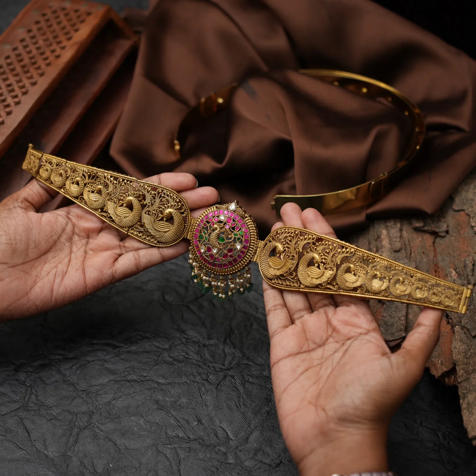 Vijaya Polki Hip Belt