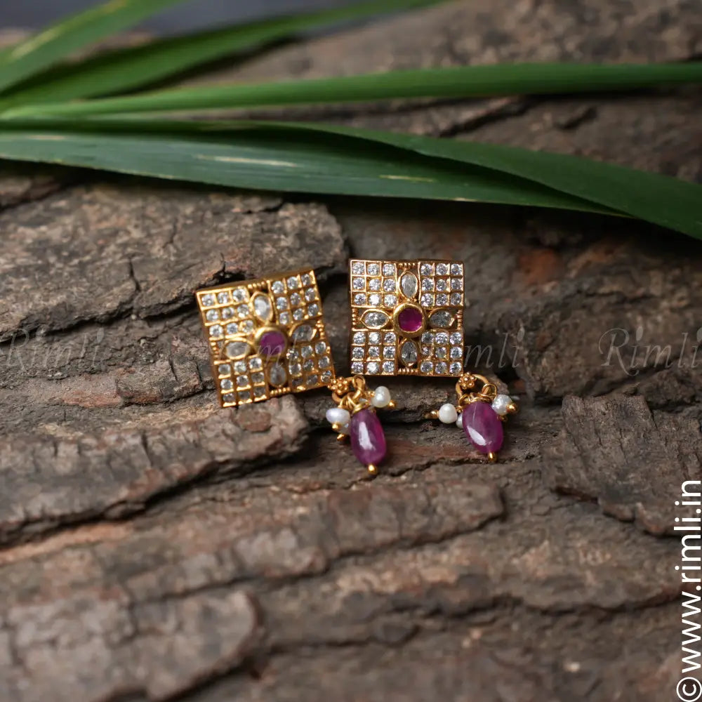 Vinita Silver Ear Stud