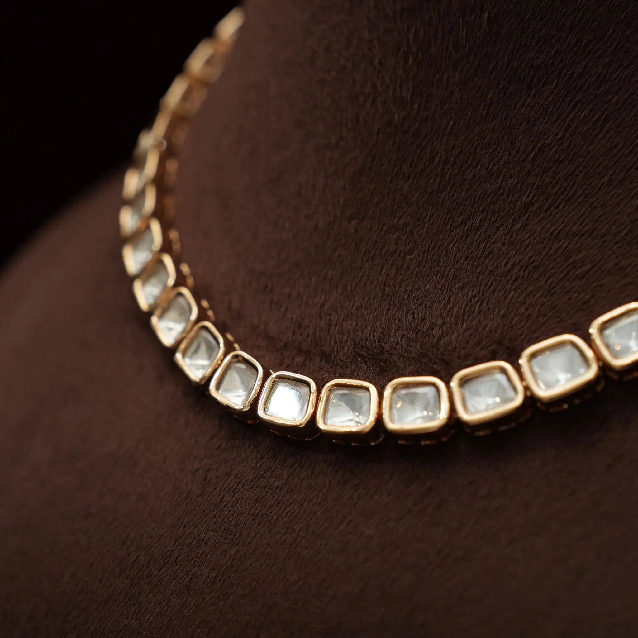 Virve Kundan Necklace - Gold Finish