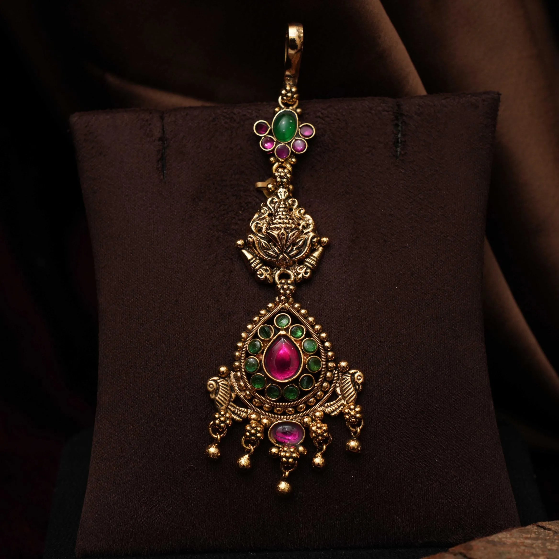 Vishaka Antique Nagas Tikka