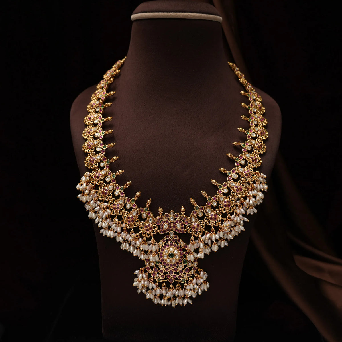 Vrishtik Guttupusulu Necklace