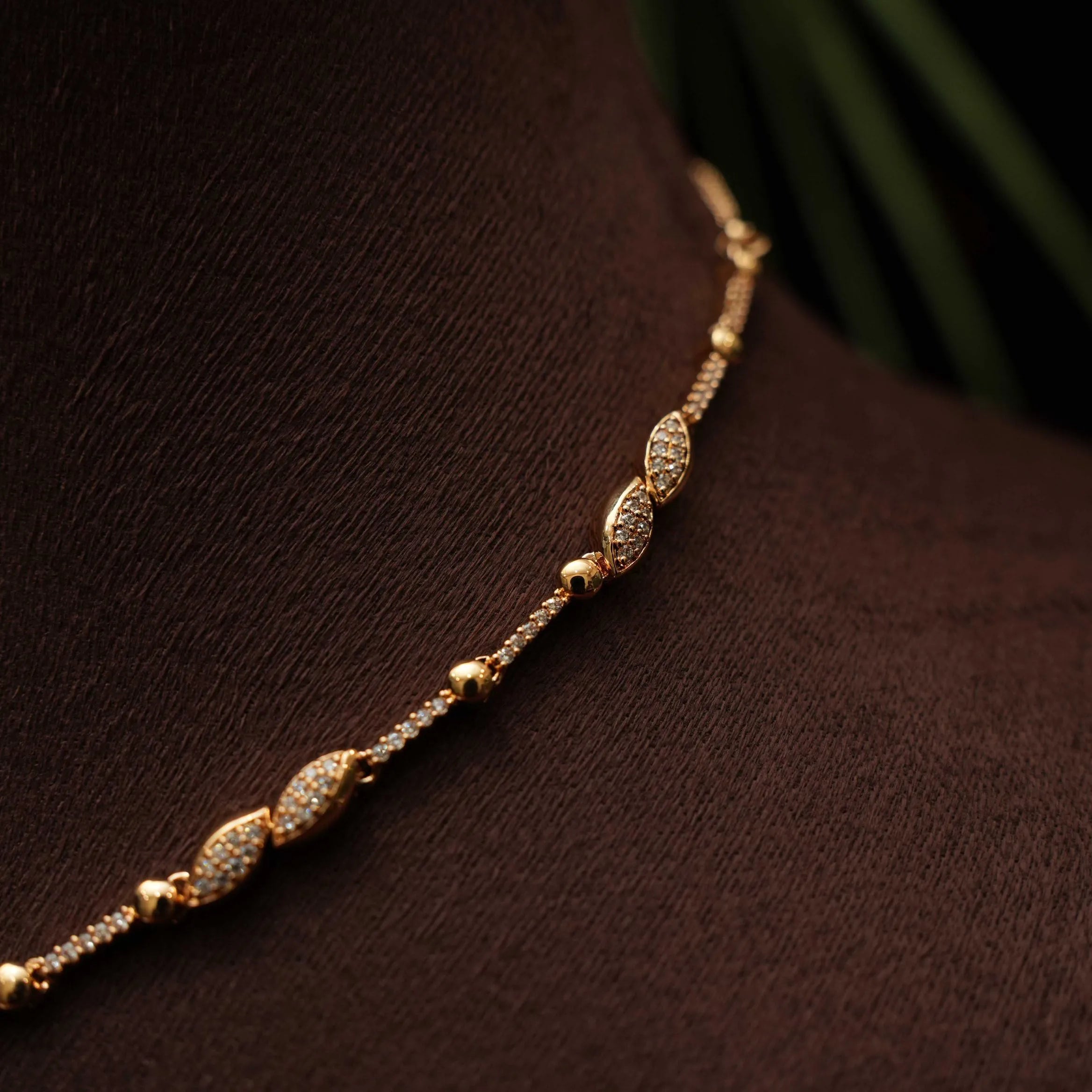 Vrithi Zircon Necklace