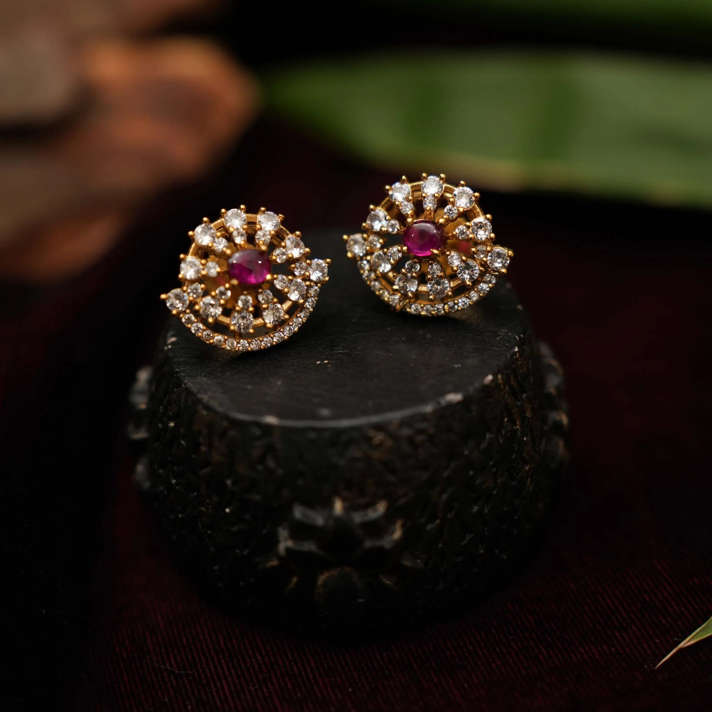 Yashi Zircon Ear Stud - Red - Rimli Boutique