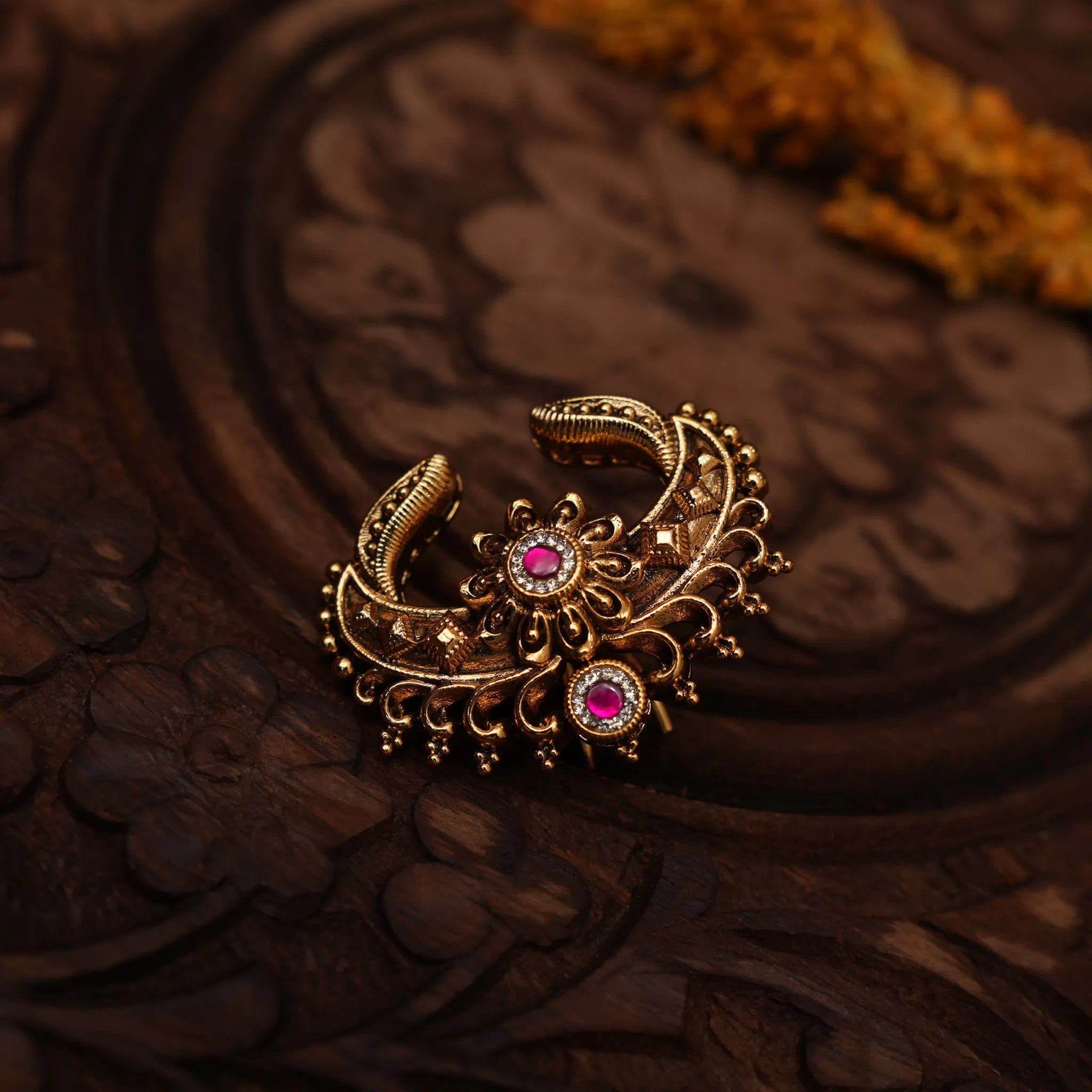 Yashvika Antique Hair Pin / Rakkodi