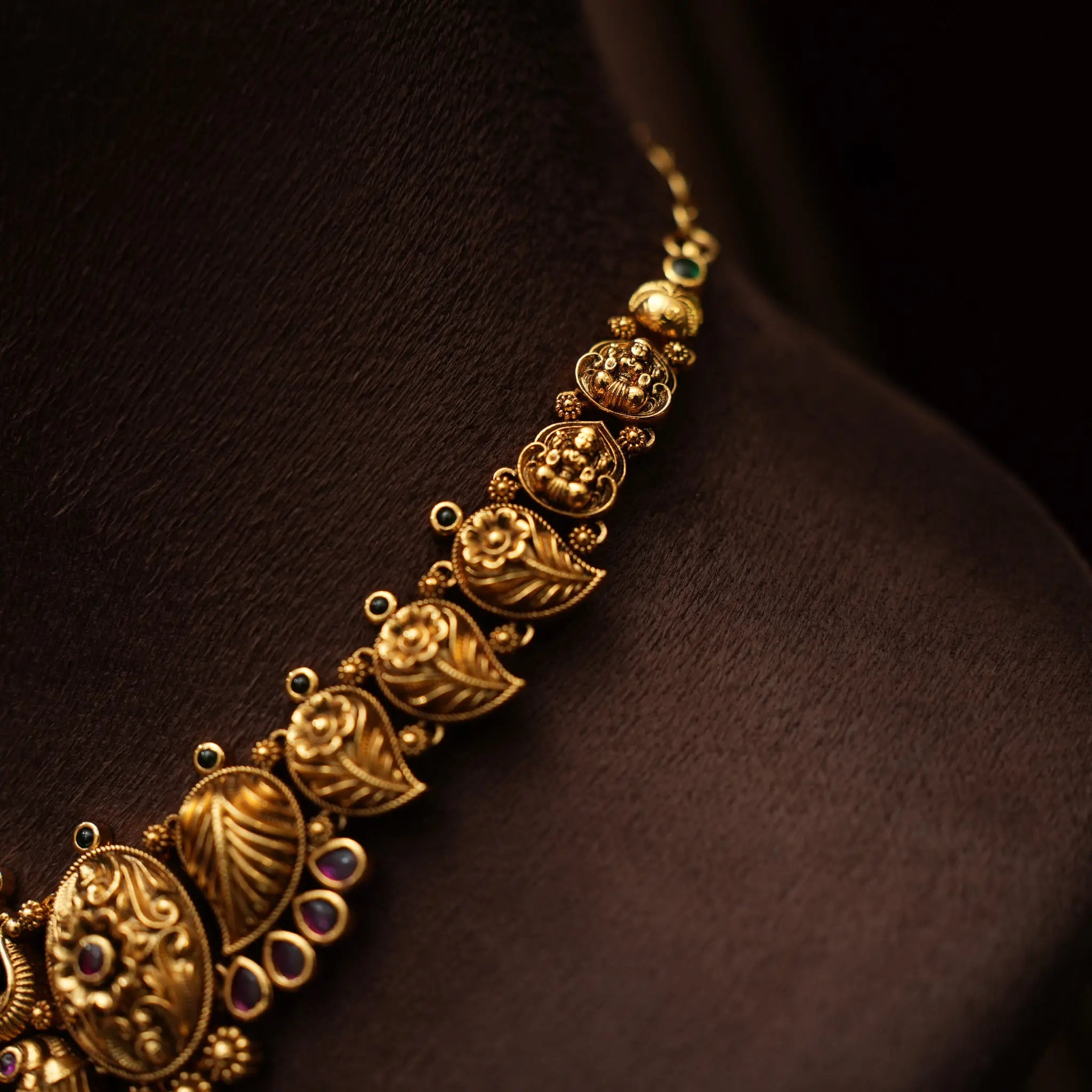 Zehra Antique Choker