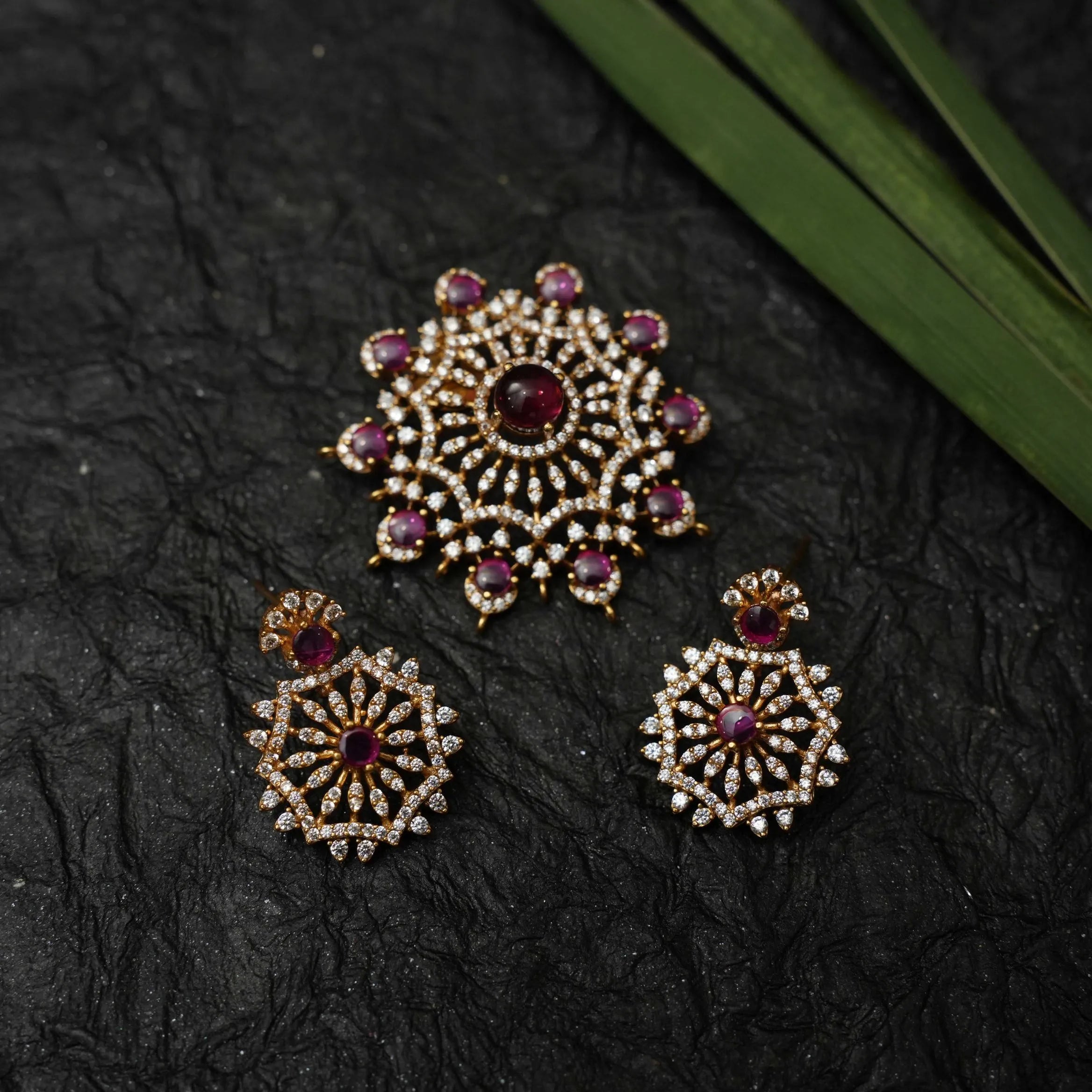 Zendaya Zircon Pendant - Red