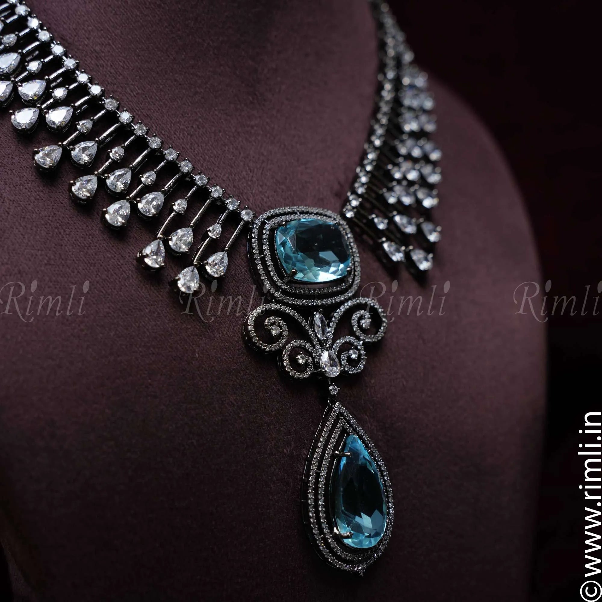 Dharika D'Design Necklace - Aqua Blue
