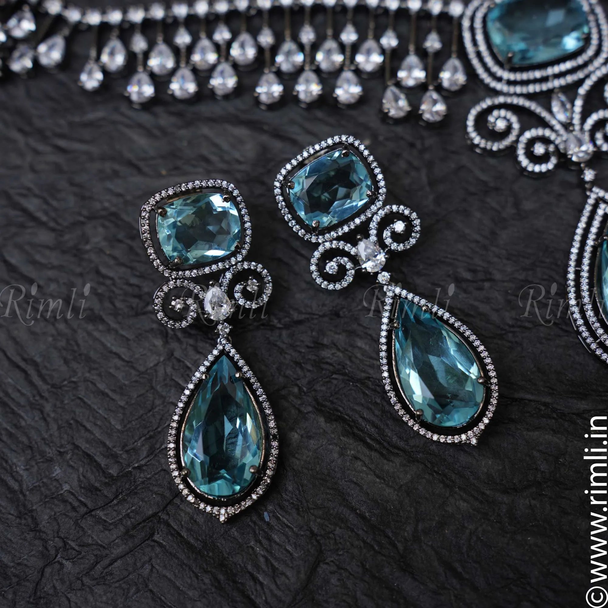 Dharika D'Design Necklace - Aqua Blue