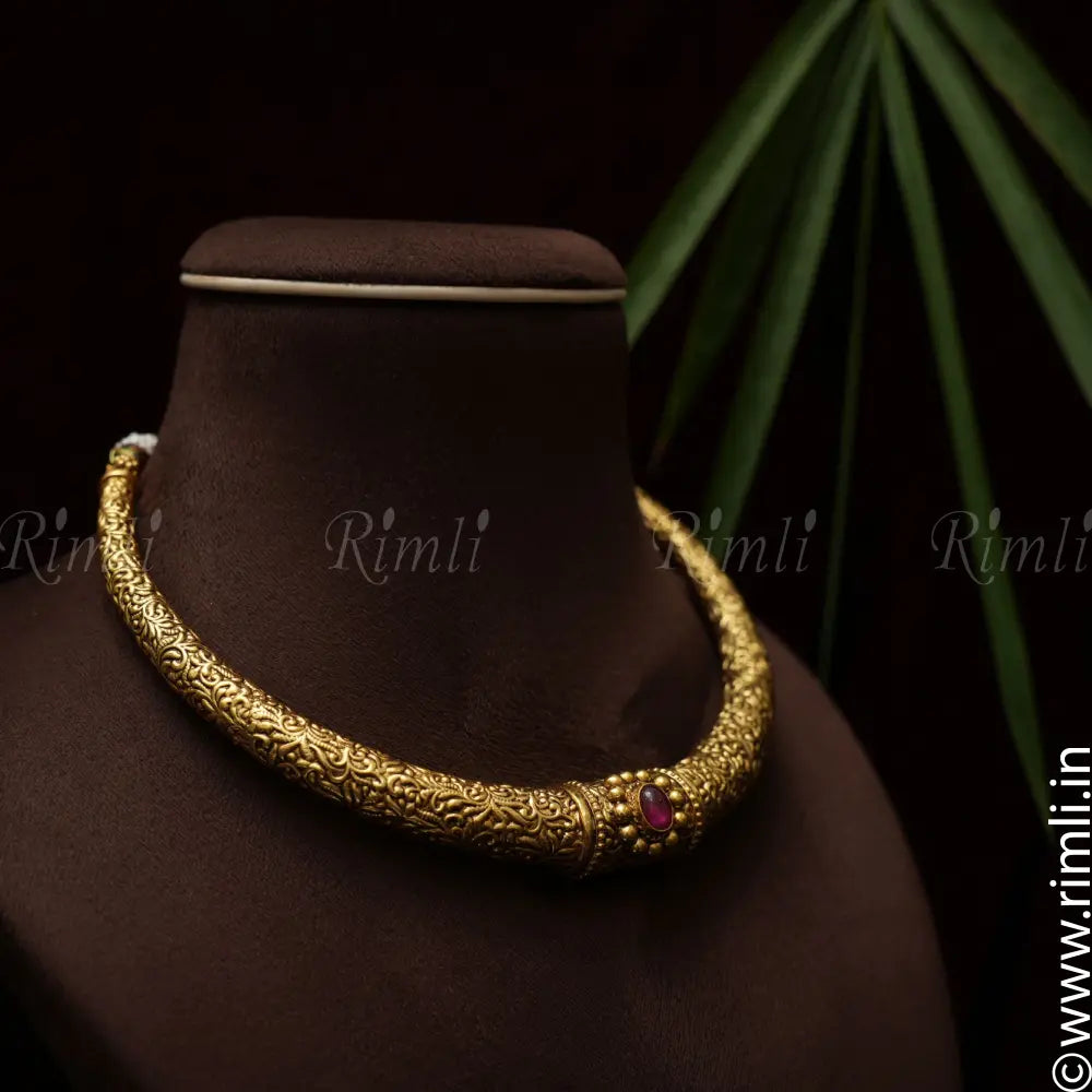 Eshana Silver Hasli Necklace