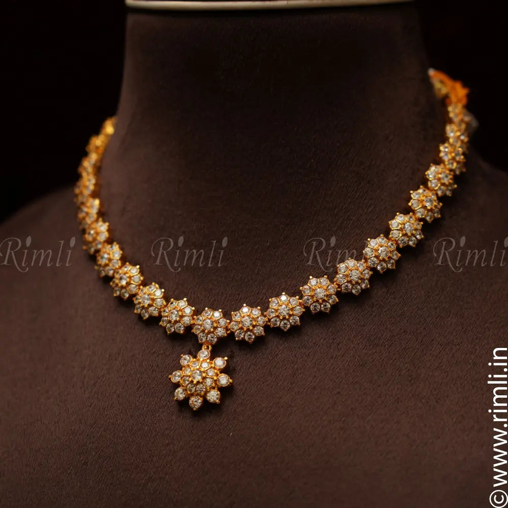 Juhi Silver Necklace