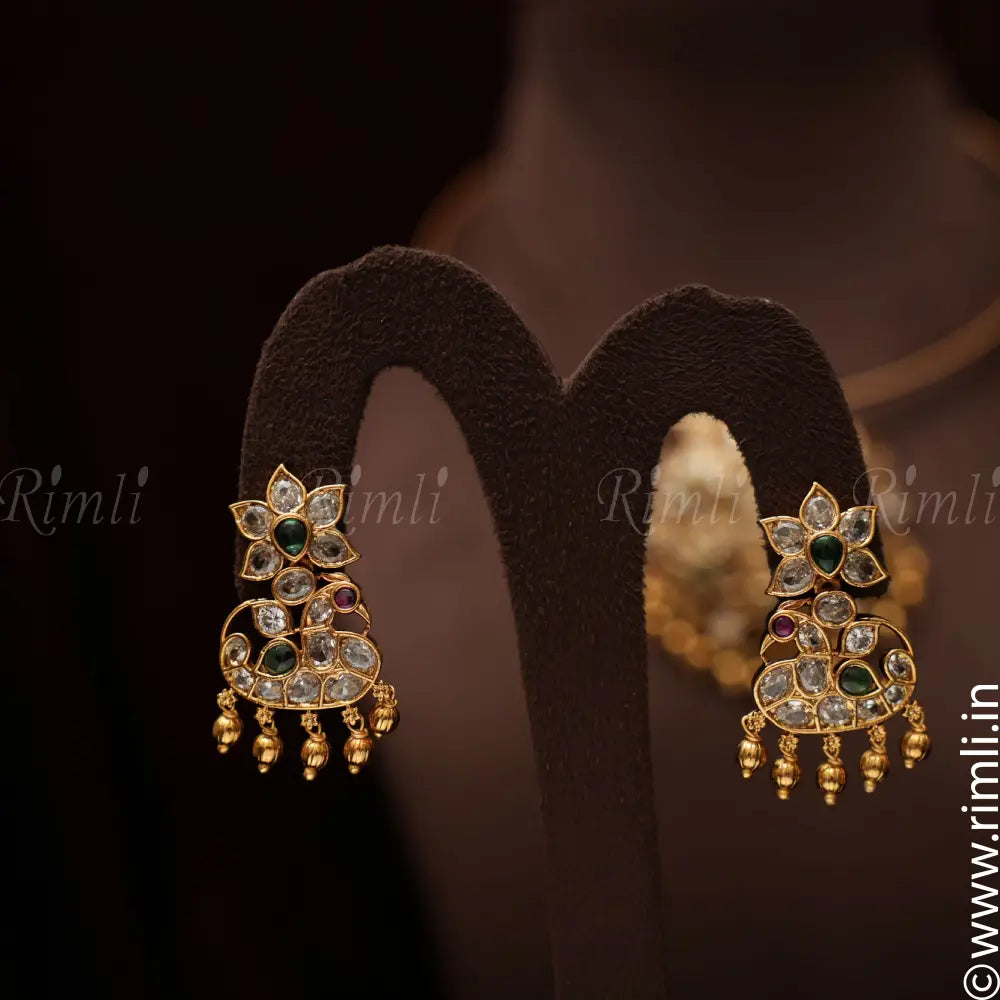 Shivanya Hasli Necklace