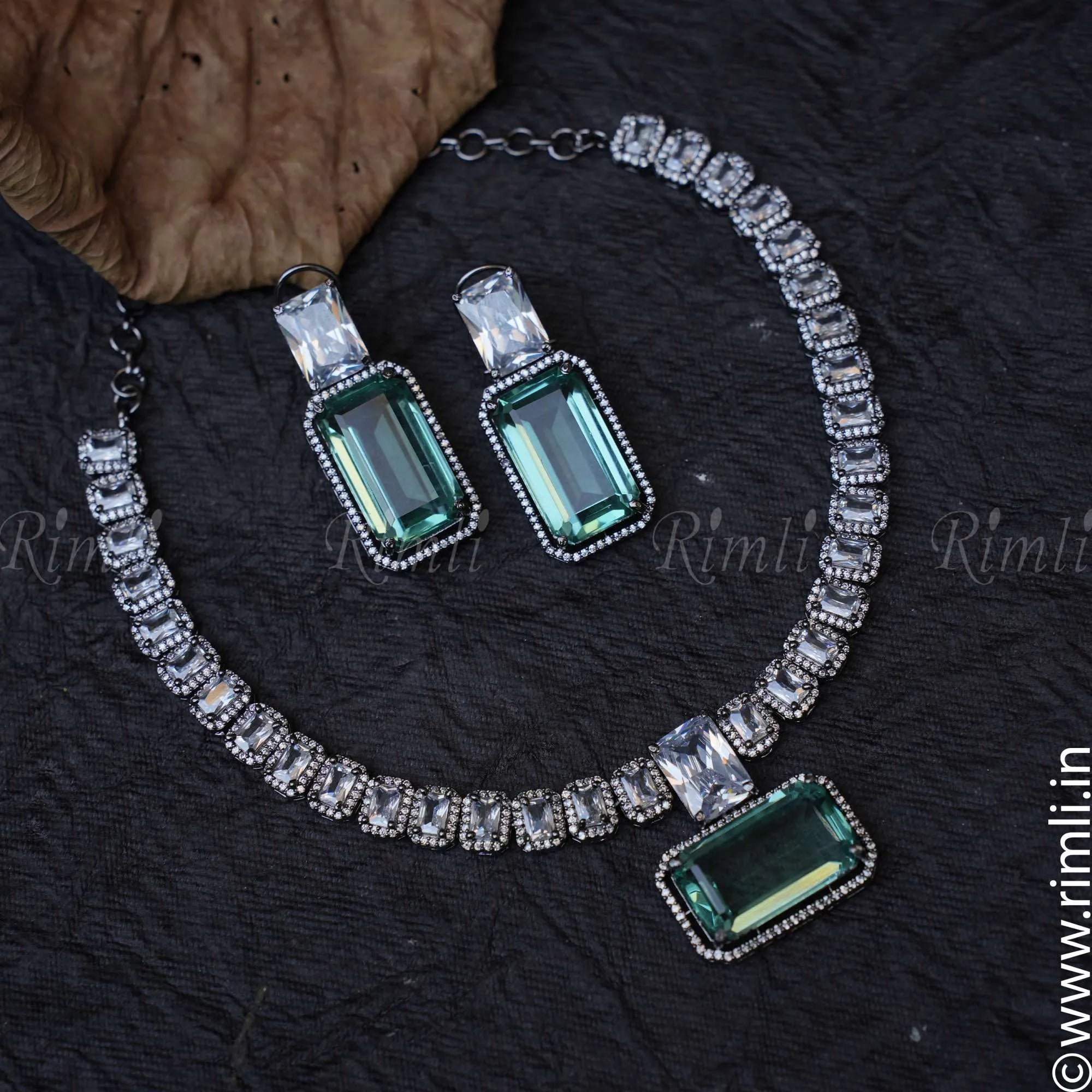 Juhi Zircon Necklace - Pastel Green