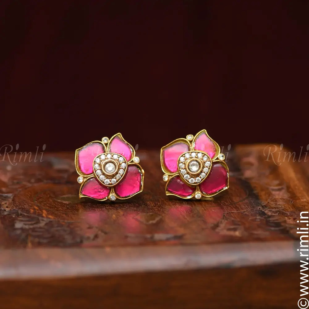 Ragaa Stone Ear Stud - Pink